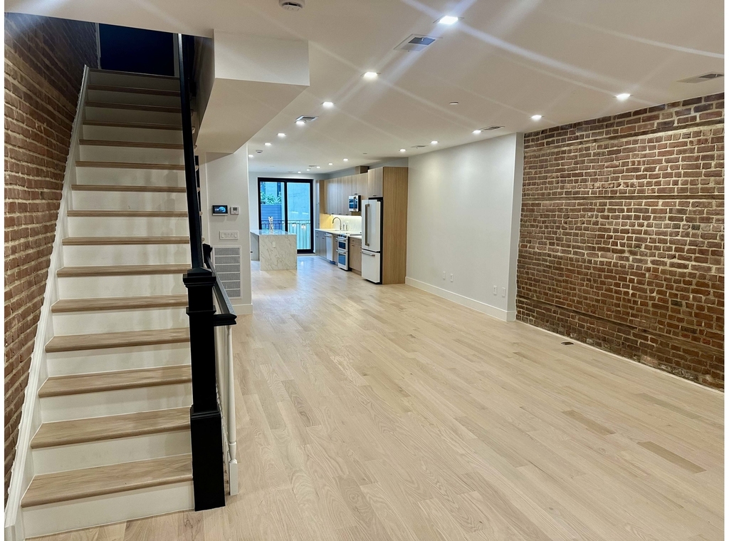 112 Luquer St - Photo 15