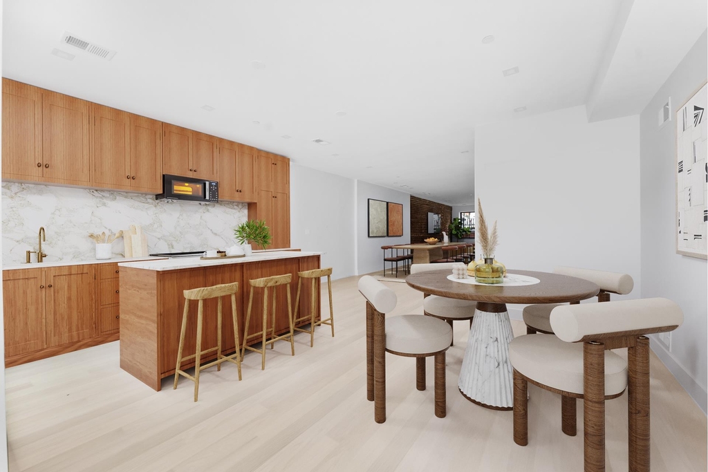 112 Luquer St - Photo 0