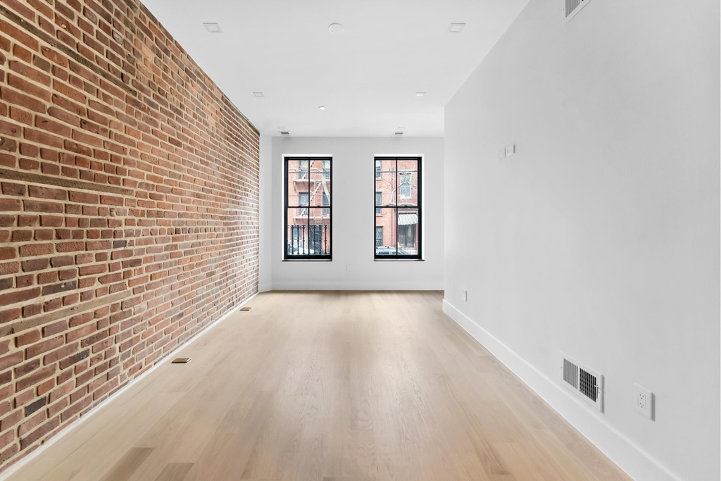 112 Luquer St - Photo 10