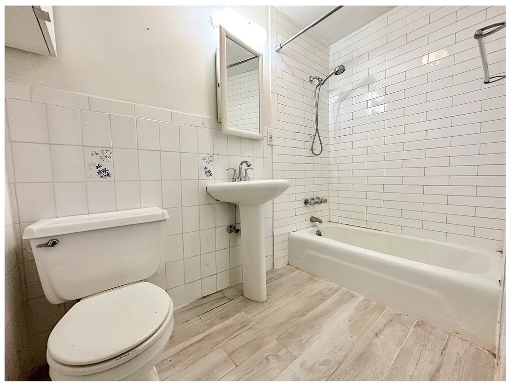 150 Degraw St - Photo 4