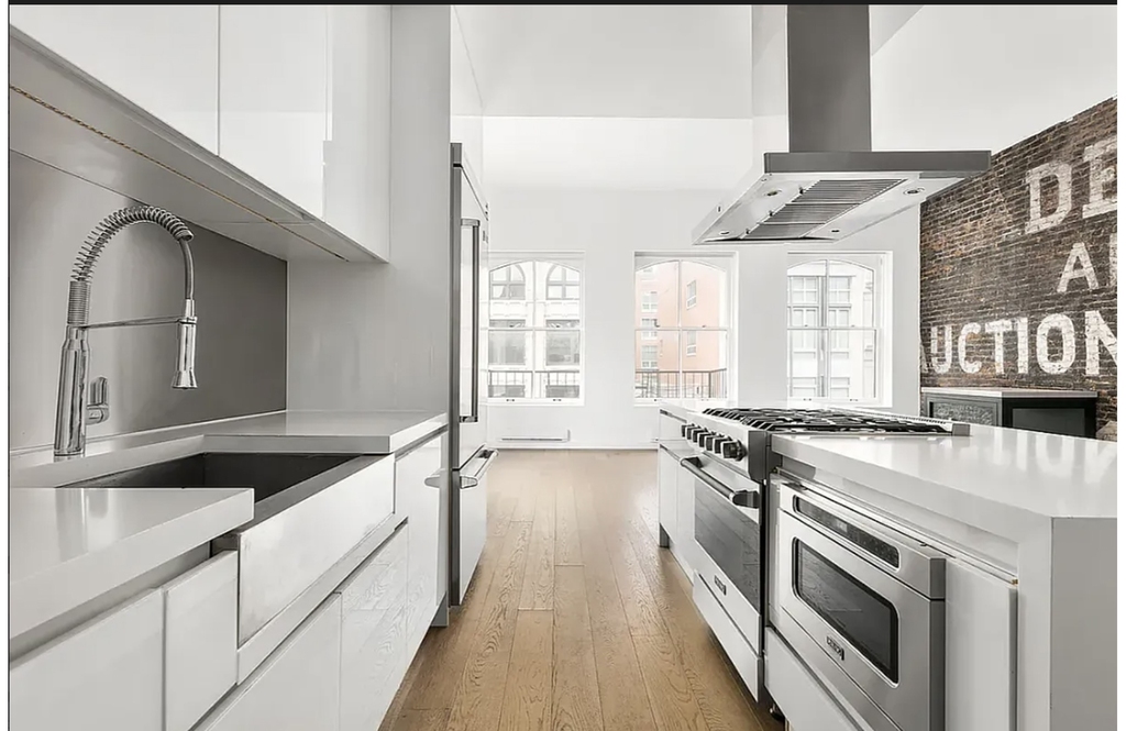 496 Broadway - Photo 9