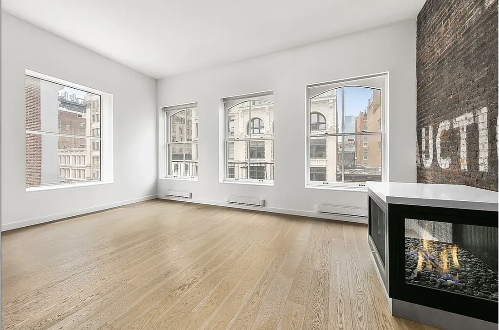 496 Broadway - Photo 3