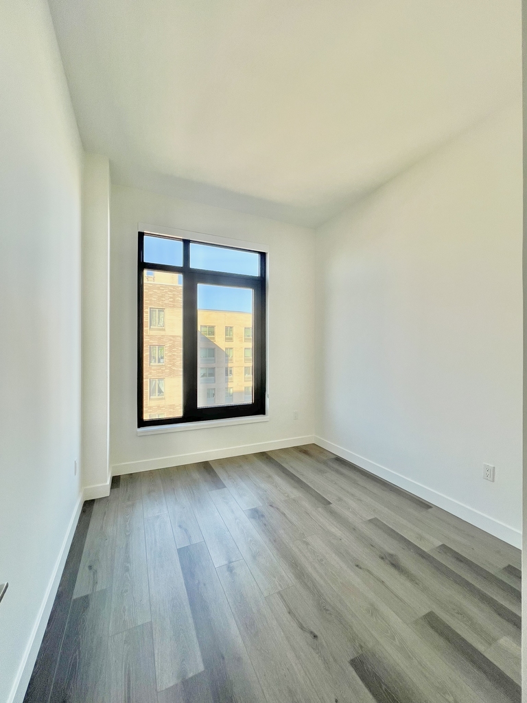 299 East 161st Street - Photo 7