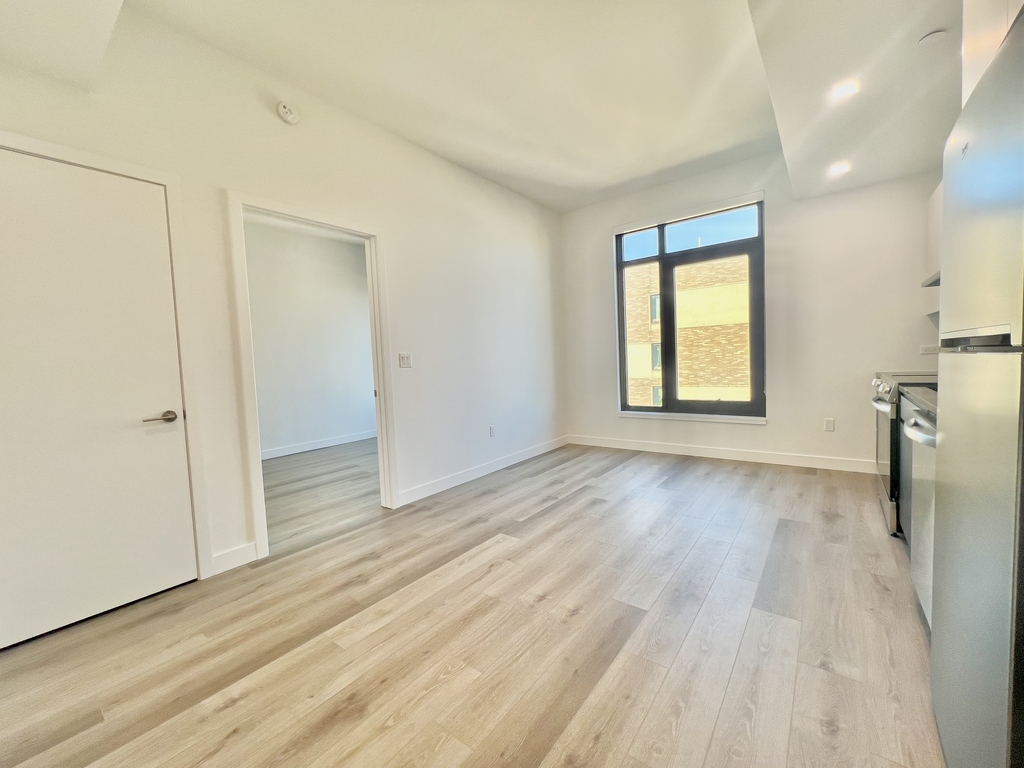 299 East 161st Street - Photo 5