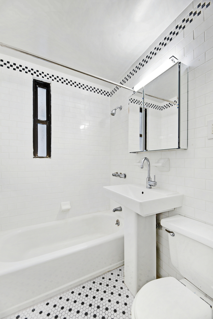 West 49th Street - Photo 4