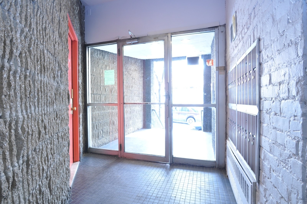 East 95th Street - Photo 7