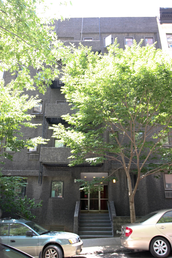 East 95th Street - Photo 6