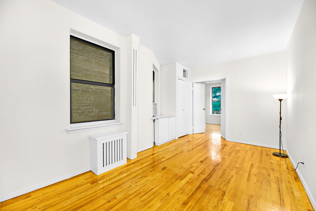 West 49th Street - Photo 3