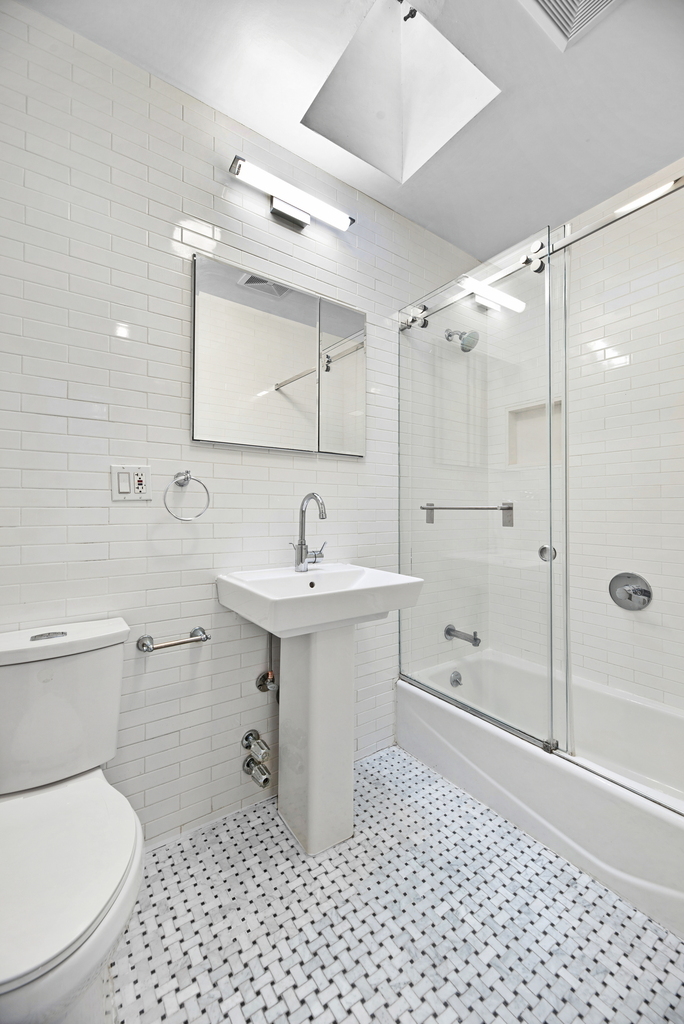 West 45th Street - Photo 5
