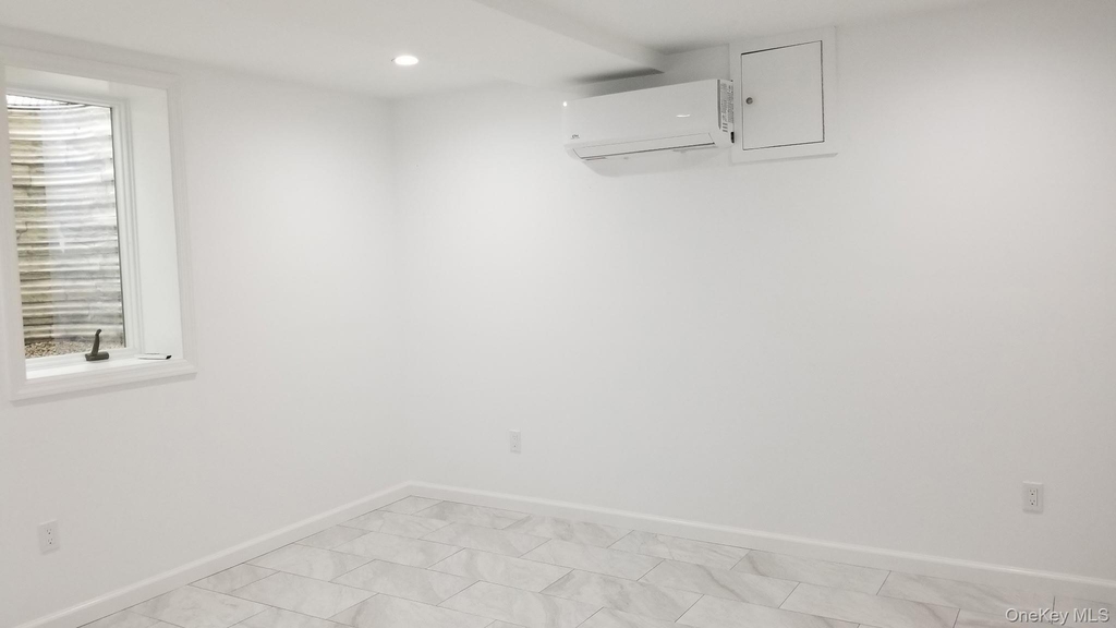 21 Adamson Street - Photo 3