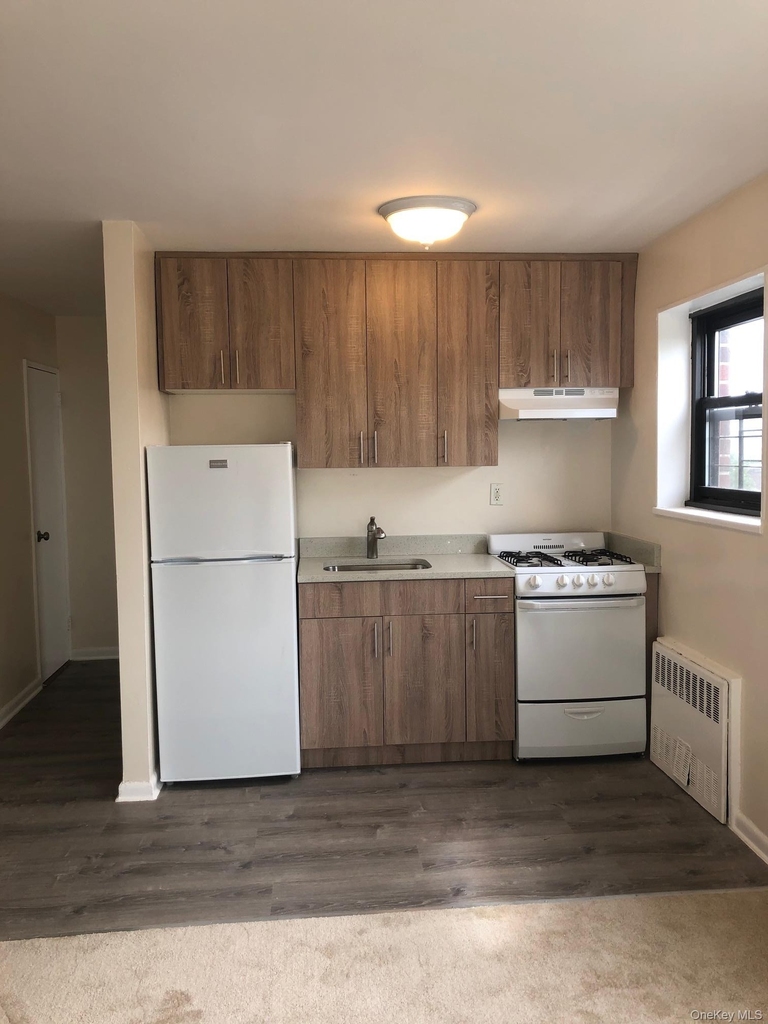 222 North Broadway - Photo 6