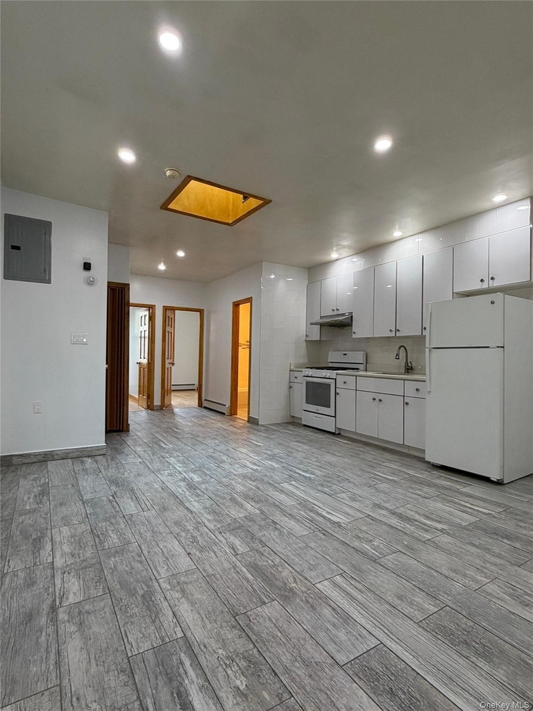 4216 Bell Boulevard - Photo 1