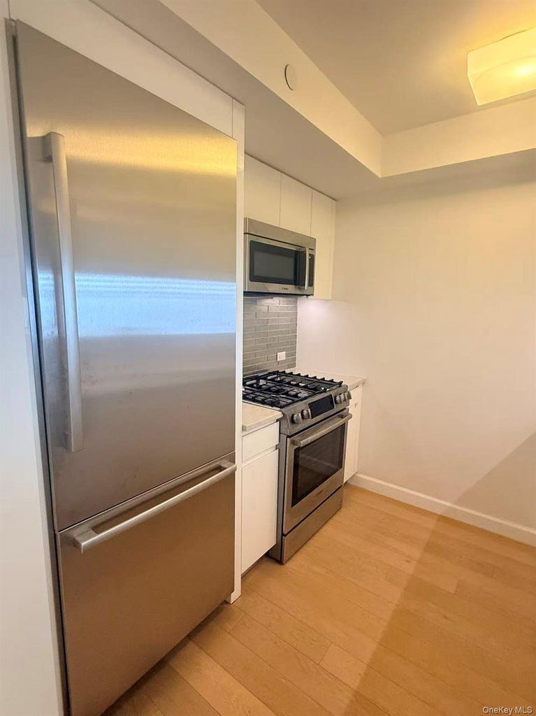 138-35 39th Avenue - Photo 8