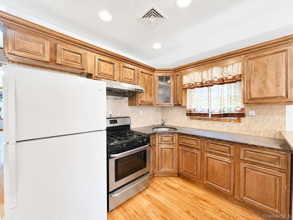 6563 Hull Avenue - Photo 1