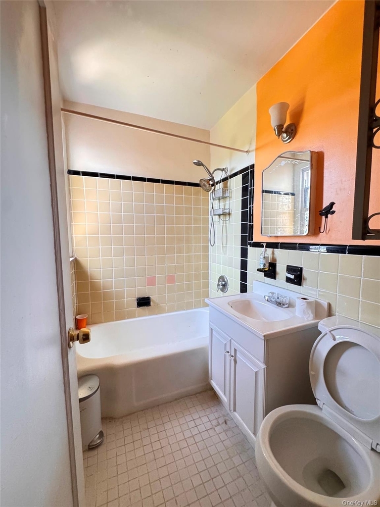 8 Wainwright Avenue - Photo 3