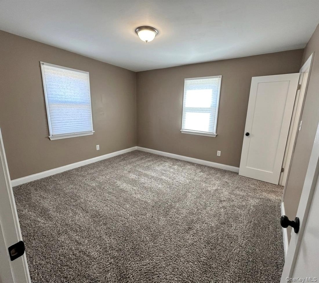176-65 132nd Avenue - Photo 15