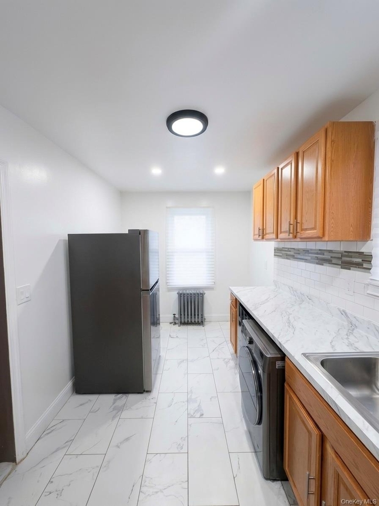 176-65 132nd Avenue - Photo 8