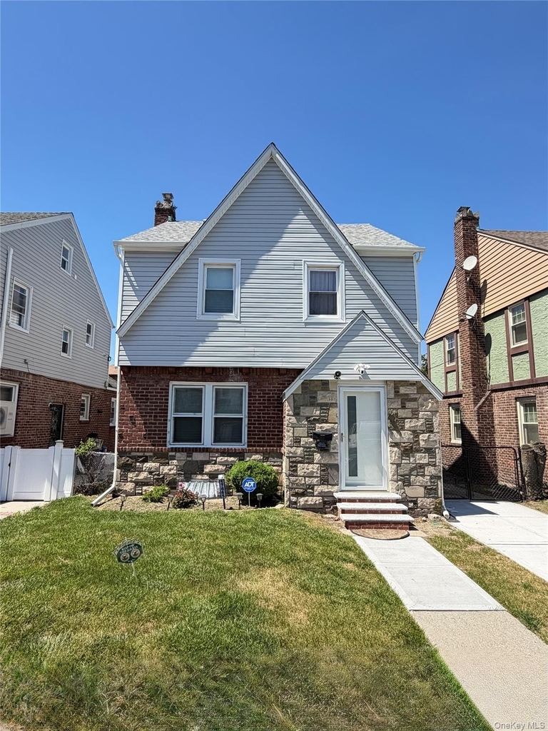 176-65 132nd Avenue - Photo 0