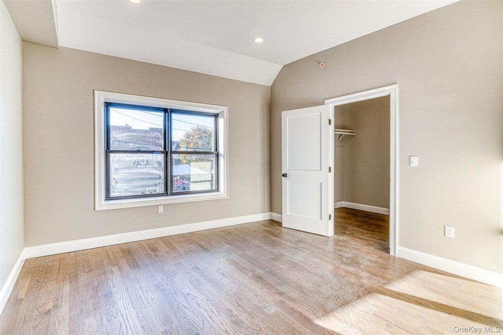 78 Roslyn Road - Photo 6