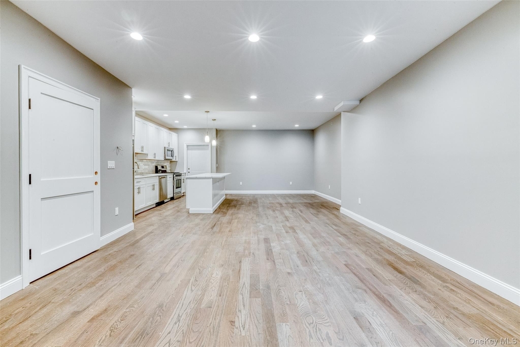78 Roslyn Road - Photo 4
