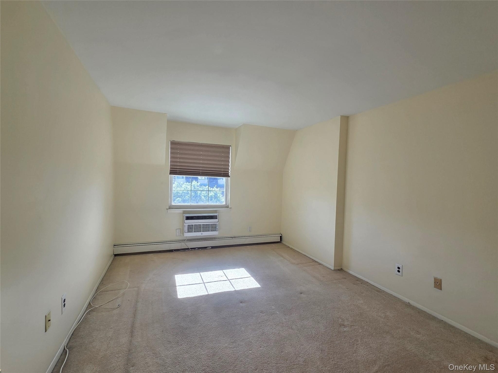 12-29 Diane Place - Photo 12