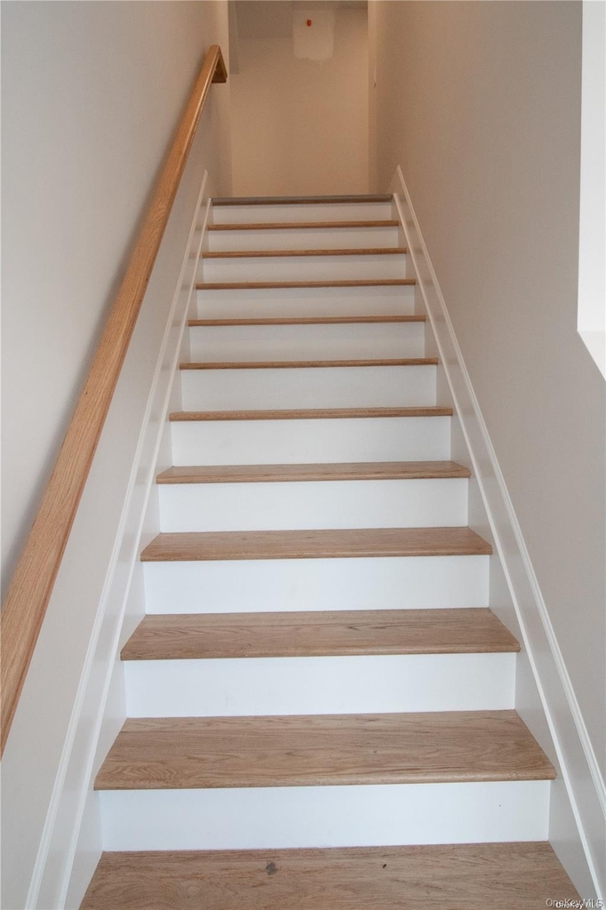 1090 New York Avenue - Photo 5