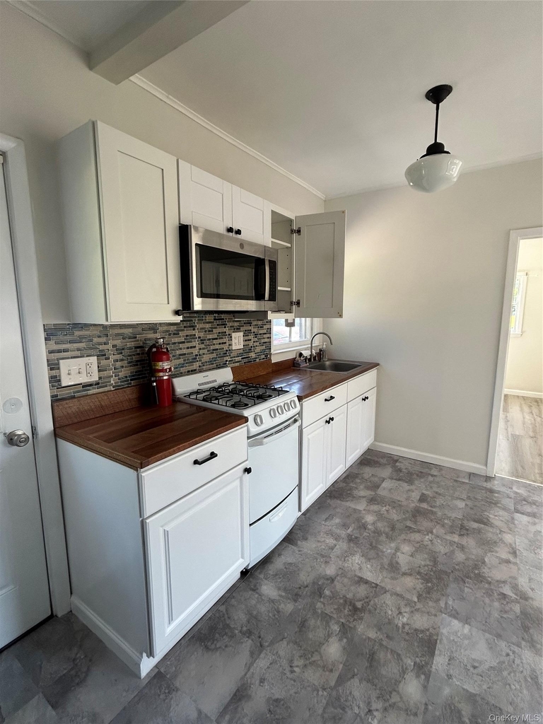 1572 Main Road - Photo 5