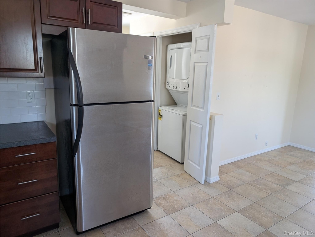317 Bedford Avenue - Photo 5