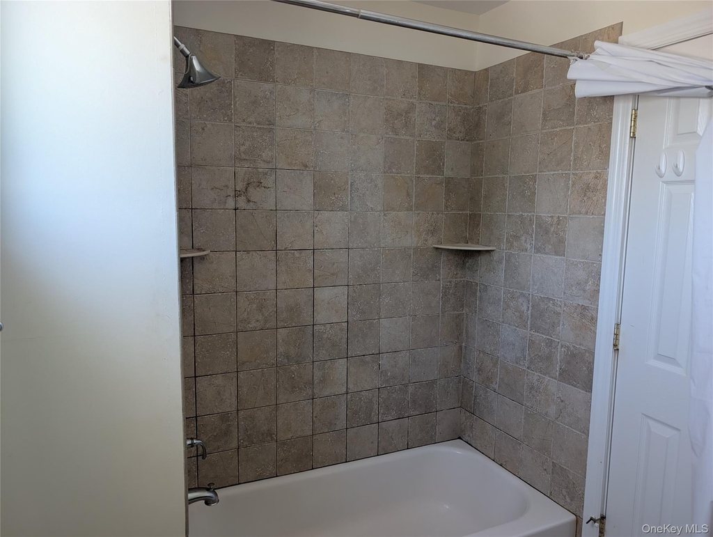 317 Bedford Avenue - Photo 9