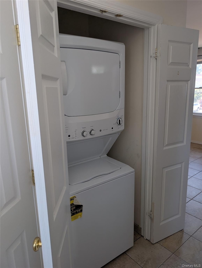 317 Bedford Avenue - Photo 10
