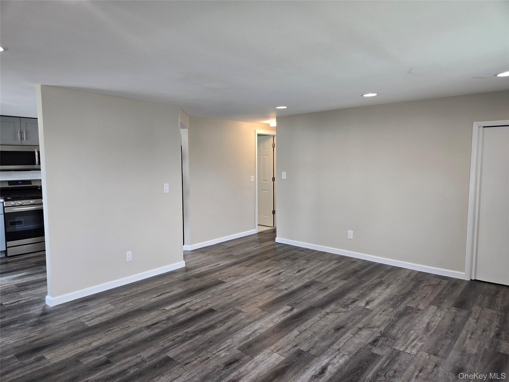 35 Keegan Street - Photo 8