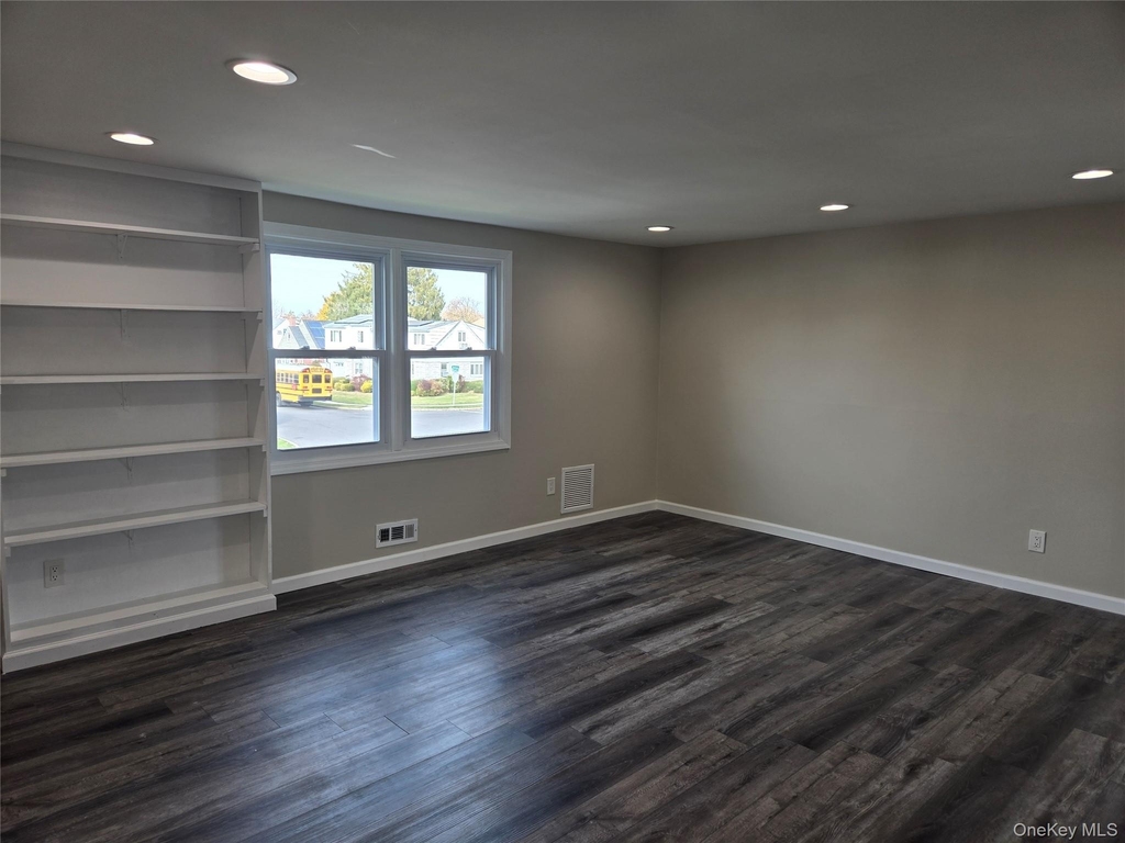 35 Keegan Street - Photo 7