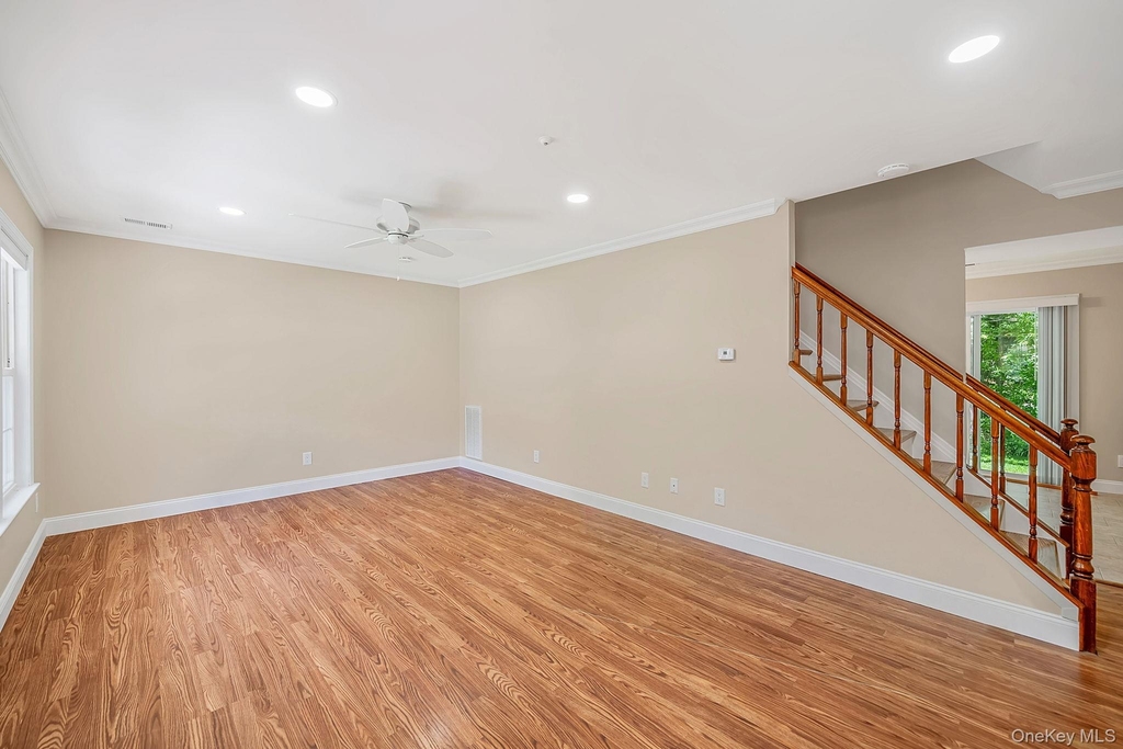 17 Bartlett - Photo 1