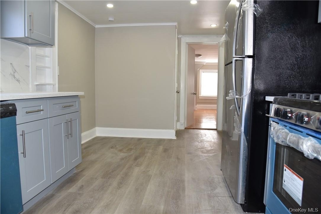 99 Maple Avenue - Photo 6