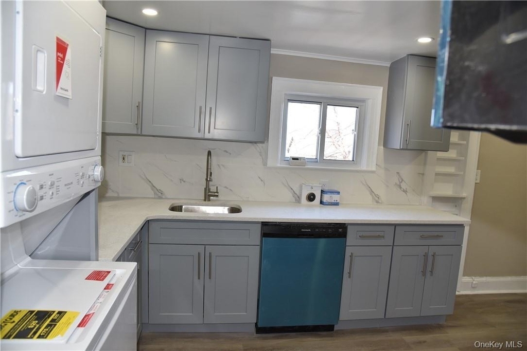 99 Maple Avenue - Photo 3