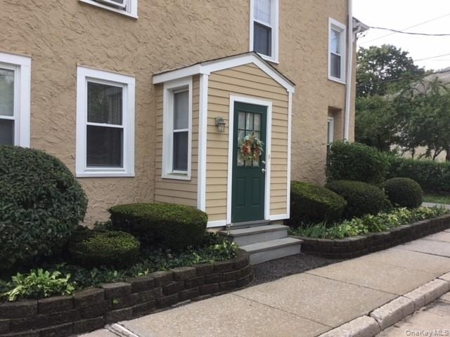 99 Maple Avenue - Photo 1