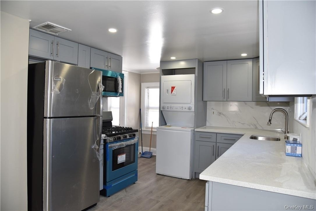 99 Maple Avenue - Photo 8