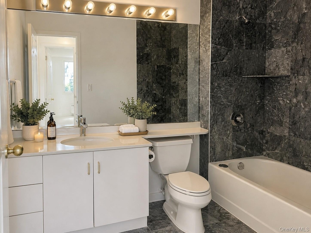 4 Martine Avenue - Photo 12