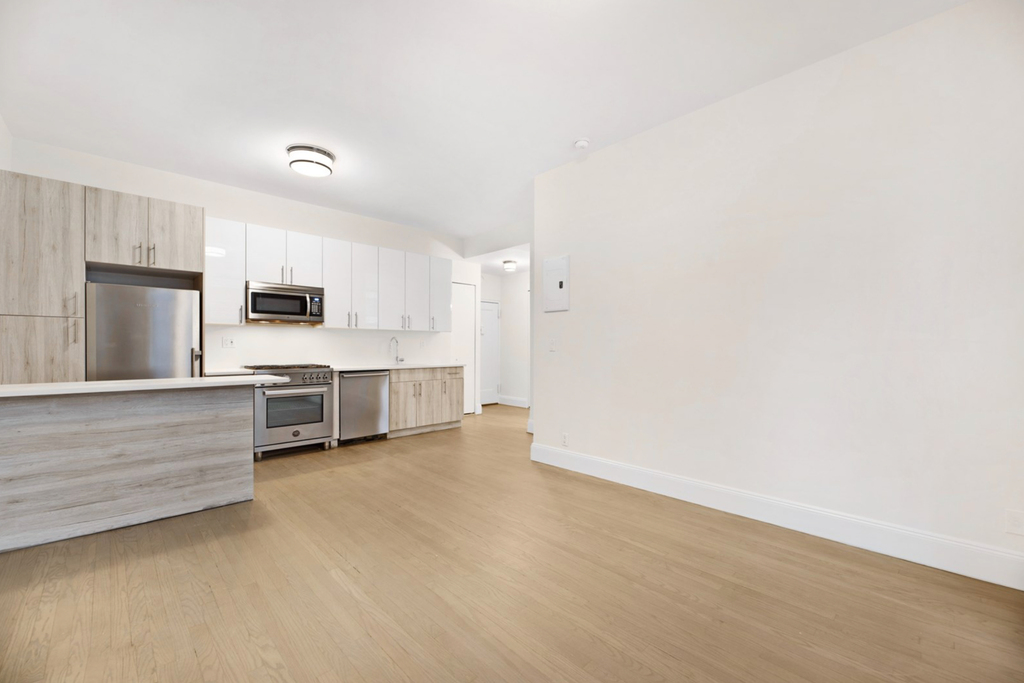  Madison Avenue & e 30th st - Photo 1