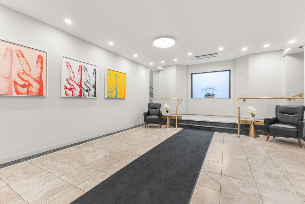 360 W 55th Street - Photo 8