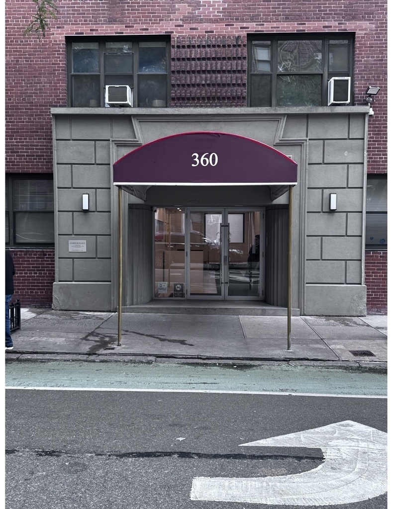 360 W 55th Street - Photo 1