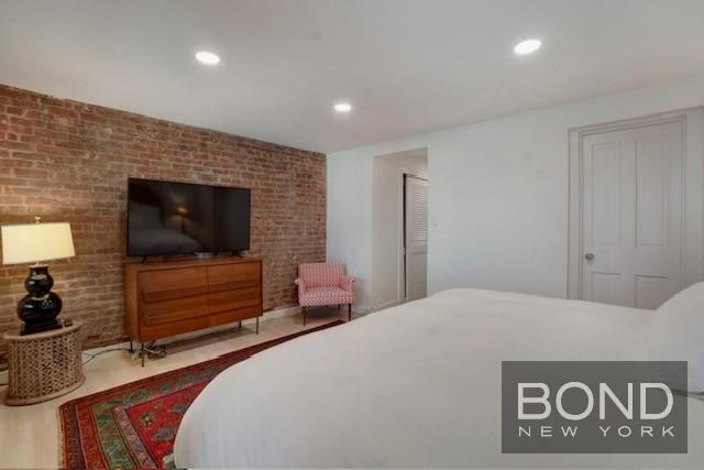 233 E 18th Street - Photo 8