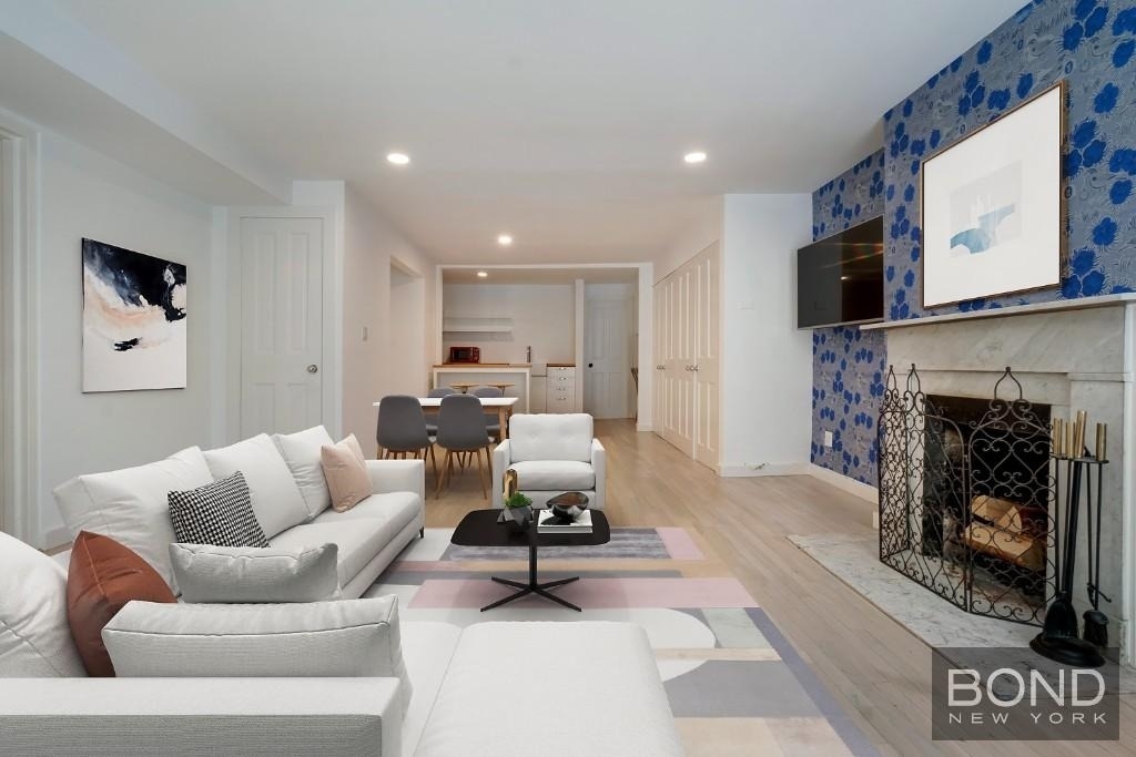233 E 18th Street - Photo 1