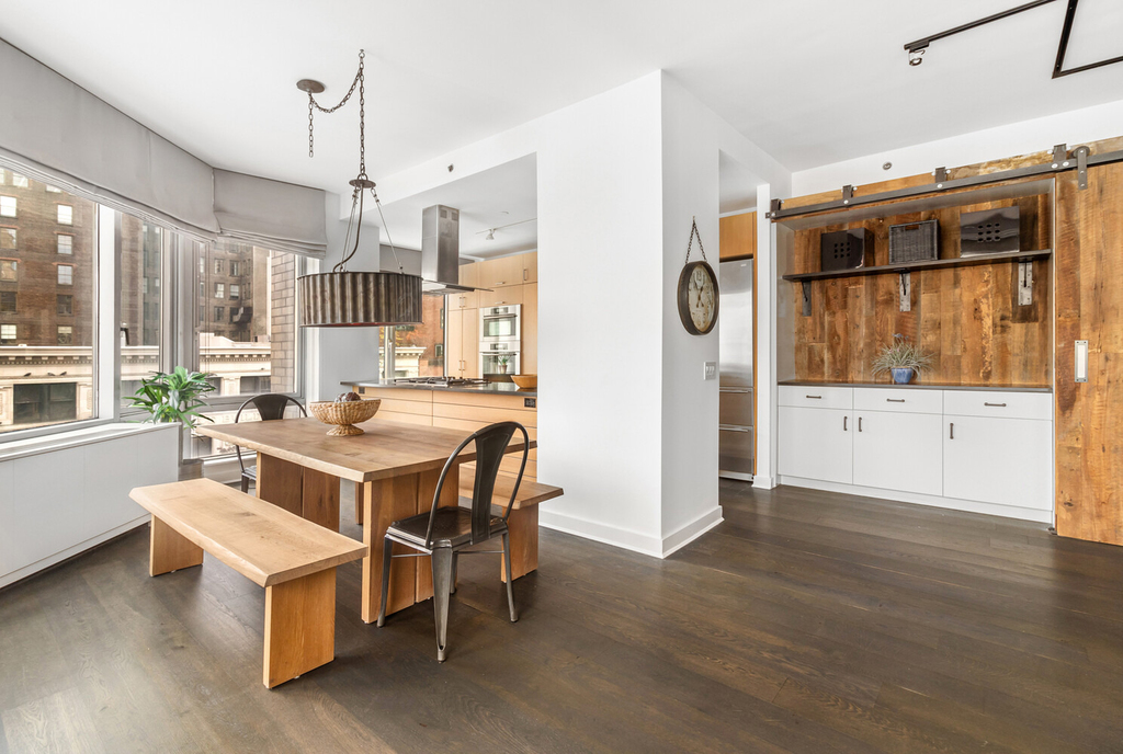100 W 18th Street - Photo 3