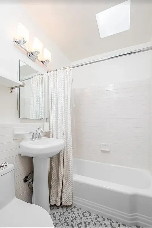164 8th Avenue - Photo 3