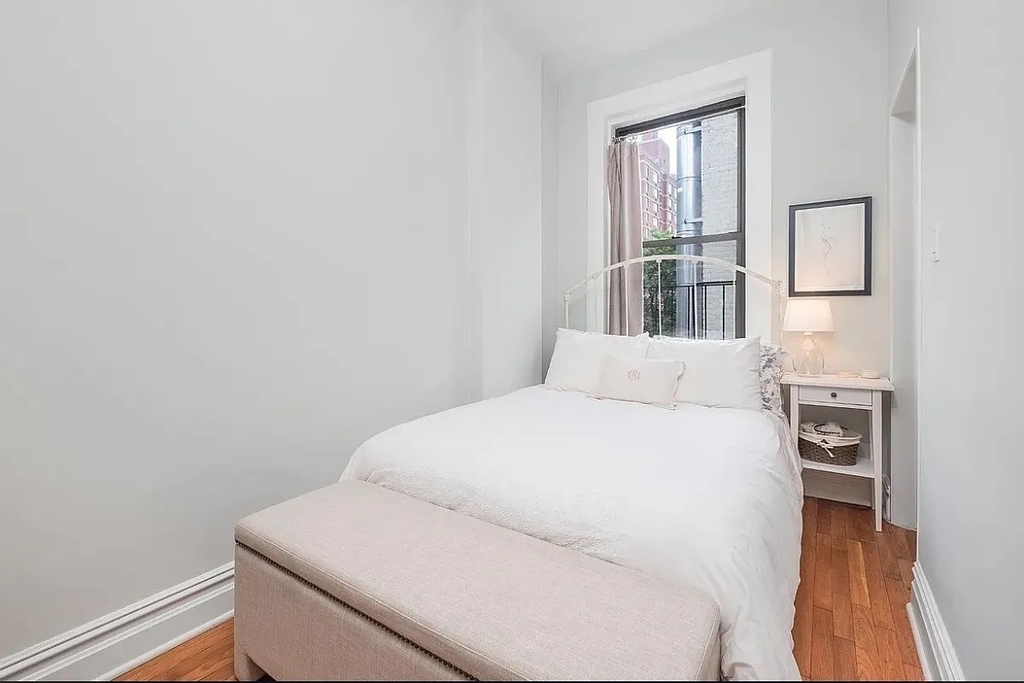 164 8th Avenue - Photo 2