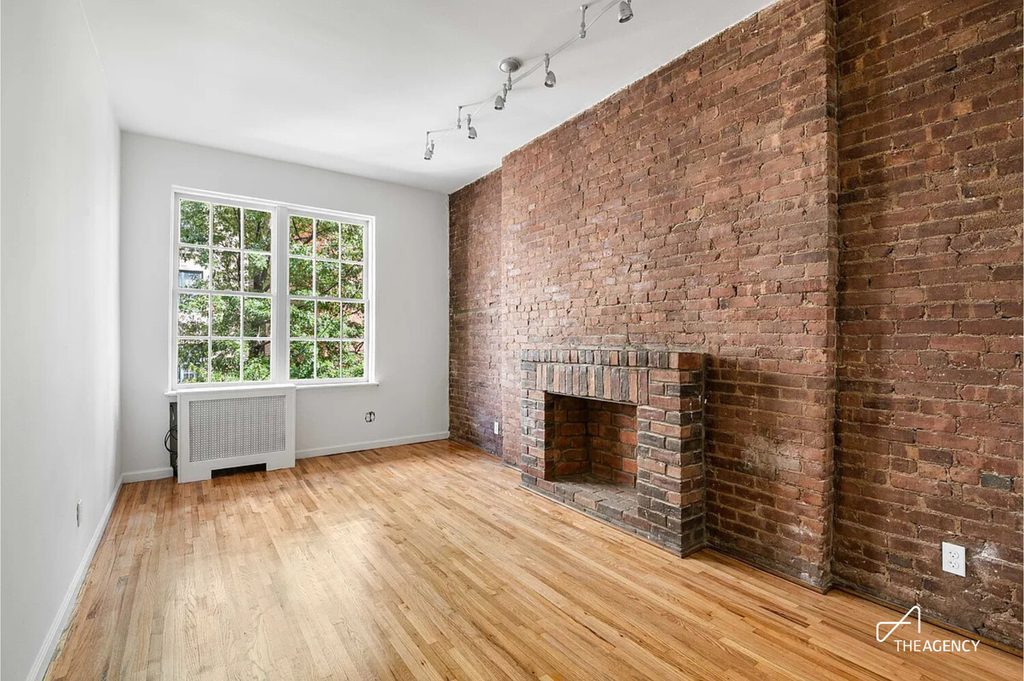 61 W 85th Street - Photo 0