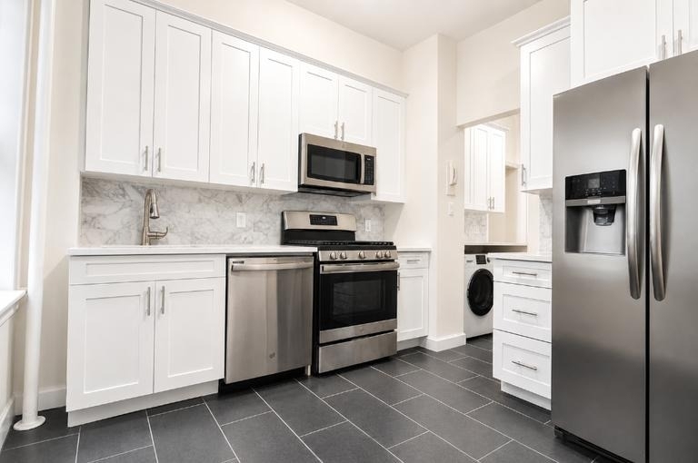 168 W 86th Street - Photo 2