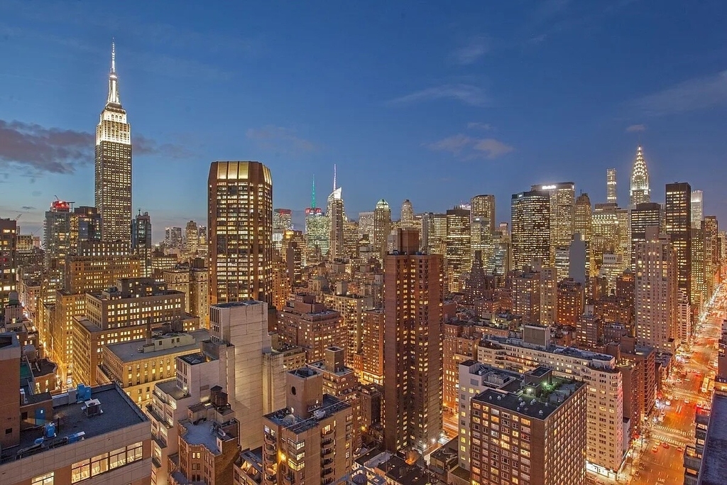 200 E 32nd Street - Photo 13