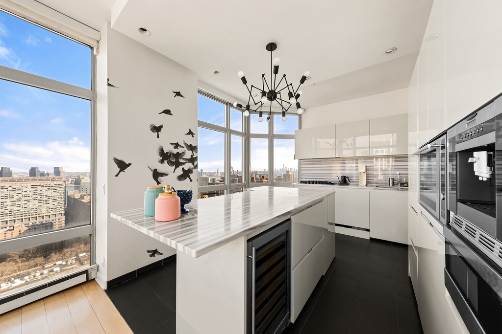 200 E 32nd Street - Photo 0